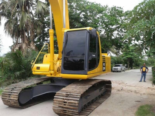 ขายรถแบคโฮบูมยาว KOMATSU pc200-6ไฟฟ้า เอกสารเล่มทะเบียนราคา1,550,000 ขายรถแบคโฮบูมยาว KOMATSU pc200-6ไฟฟ้า เอกสารเล่มทะเบียนราคา1,550,000