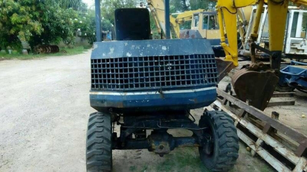 ขายรถแบคโฮล้อยาง KOMATSU pw20-1รถพร้อมใช้