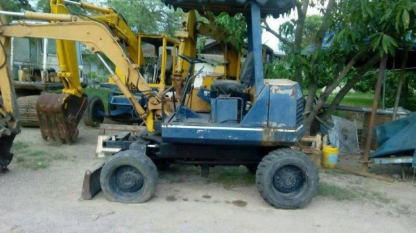 ขายรถแบคโฮล้อยาง KOMATSU pw20-1รถพร้อมใช้