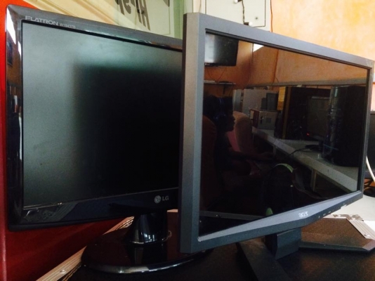 ขายเหมาจอคอม ACER LG 19นิ้ว