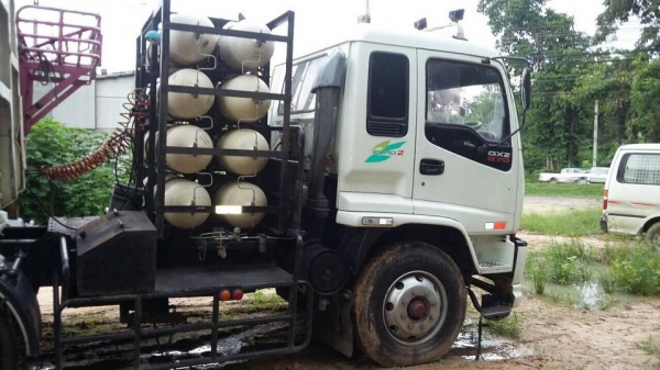 ขายรถสิบล้อ หัวลาก ISUZU deca 270 หัวหางพื้นเรียบ ติดแก็ส เครื่องจีน ยางดีพร้อมใช้งาน