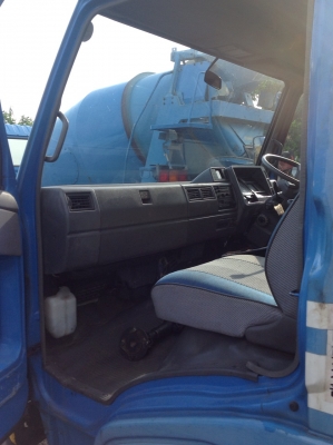 ขาย รถโม่ HINO FC โม่ 2.5Q