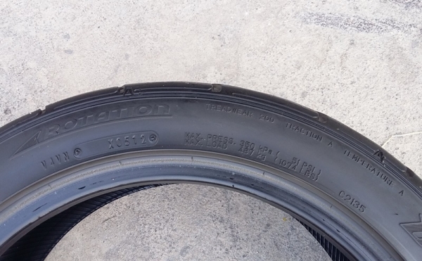 ยาง,205-45-16 DUNLOP Z1'ซอฟ ปี12คู่ละ 2,000 แถมคู่