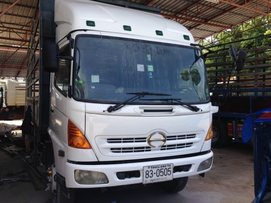 ขายรถ 6 ล้อ Hino 212 แรง กระบะ 7 เมตร