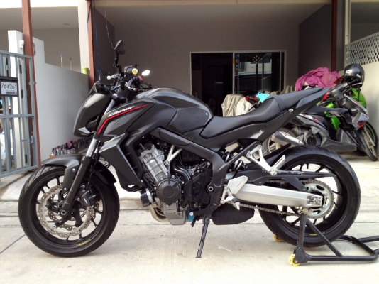ขาย CB650f ปี2014 พร้อมทะเบียน วิ่ง4xxxKm ราคา 249000บาท (รับเทริ์น จัดไฟแนนท์)
