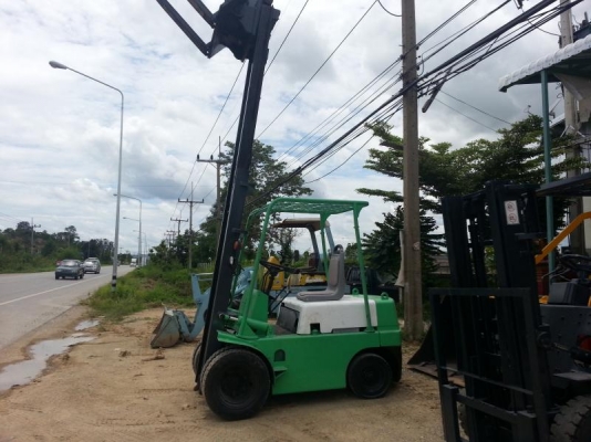 ขาย รถโฟล์คลิฟท์ 2.5 T MITSUBISHI เขียว ดีเซล เสาสูง 4 เมตร ขาย รถโฟล์คลิฟท์ 2.5 T MITSUBISHI เขียว ดีเซล เสาสูง 4 เมตร