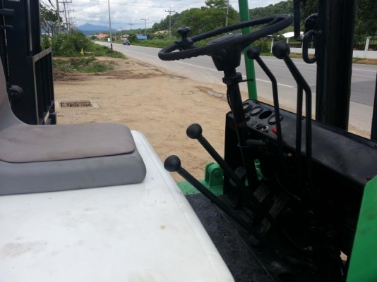 ขาย รถโฟล์คลิฟท์ 2.5 T MITSUBISHI เขียว ดีเซล เสาสูง 4 เมตร