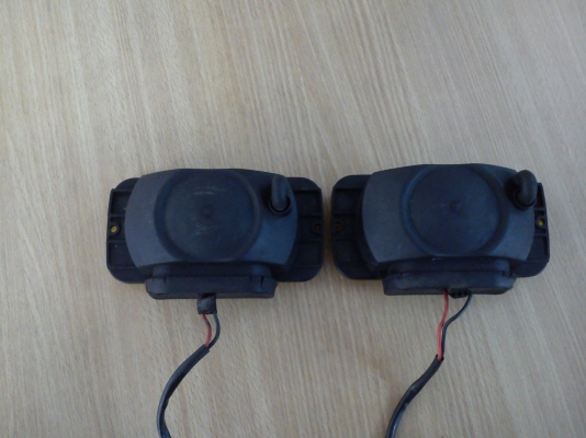 ไฟสปอร์ตไล้ท์สีเหลือง SUBARU ทรงสี่เหลี่ยม