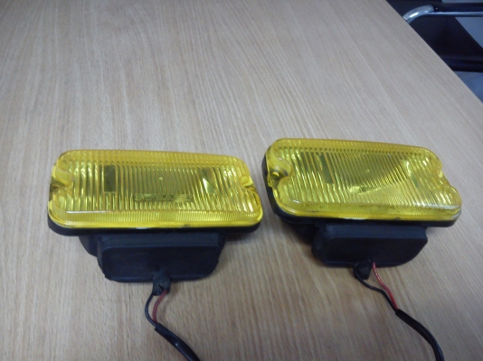 ไฟสปอร์ตไล้ท์สีเหลือง SUBARU ทรงสี่เหลี่ยม