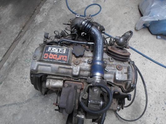 ขายเครื่องนอก2Lเทอร์โบพร้อมเกียร์