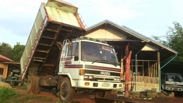 **500,000 บ.ต่อรอง /// 6ล้อดั้มเกษตร ROCKY FSR-165 ดั้ม5ม. **ขาย ISUZU ROCKY-165 6ล้อดั้มเหล็กเกษตร รถห้างแท้ พร้อมใช้ ISUZU ROCKY FSR11H 6BD1-165แรง ปี33 รถห้างแท้ เครื่องเดิม เกียร์เดิม เครื่องดี แน่น แรงดี เกียร์ดี ไม่หลุด ครับ ช่วงล่างใหญ่ คัสซีดี ใหญ **500,000 บ.ต่อรอง /// 6ล้อดั้มเกษตร ROCKY FSR-165 ดั้ม5ม. **ขาย ISUZU ROCKY-165 6ล้อดั้มเหล็กเกษตร รถห้างแท้ พร้อมใช้ ISUZU ROCKY FSR11H 6BD1-165แรง ปี33 รถห้างแท้ เครื่องเดิม เกียร์เดิม เครื่องดี แน่น แรงดี เกียร์ดี ไม่หลุด ครับ ช่วงล่างใหญ่ คัสซีดี ใหญ