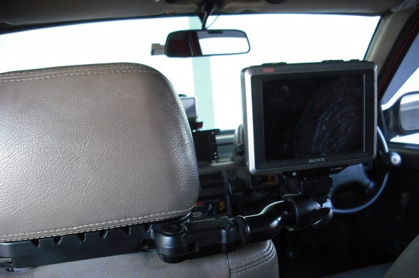 BRACKET ที่ติดทีวีกับพนักพิงเบาะ BRACKET ที่ติดทีวีกับพนักพิงเบาะ