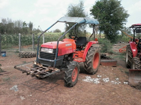 ขาย KUBOTA 35 แรง สภาพดี พร้อมใช้งาน มีเล่มทะเบียน มีผาน4