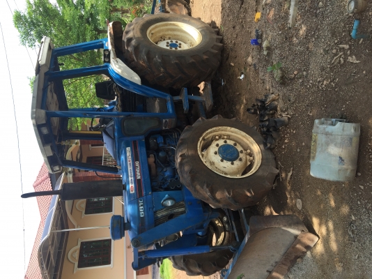 ขาย FORD 2เพลา สภาพดีมาก. มีกระจกถอดออก. มีเล่มทะเบียน