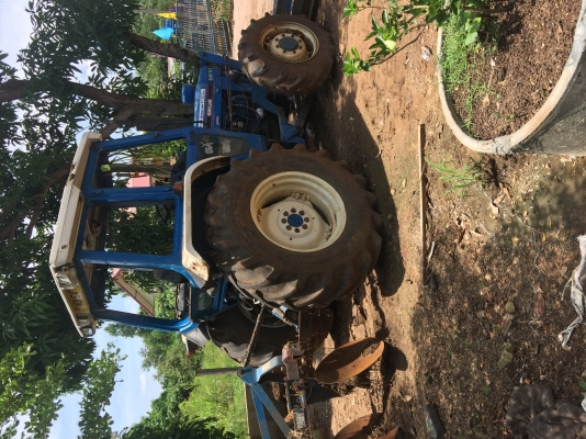 ขาย FORD 2เพลา สภาพดีมาก. มีกระจกถอดออก. มีเล่มทะเบียน