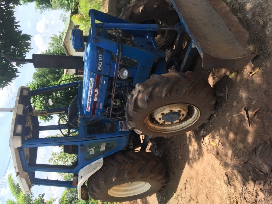 ขาย FORD 2เพลา สภาพดีมาก. มีกระจกถอดออก. มีเล่มทะเบียน