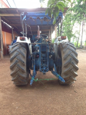 ขายด่วนครับ FORD 7700 ใบดันหน้า CMT พร้อมผานพรวน รถบ้านครับ