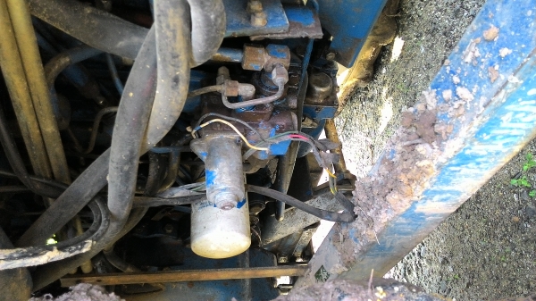 ขายรถไถ ฟอร์ด 8210 คาราโร่ พร้อมทะเบียน 0876743909