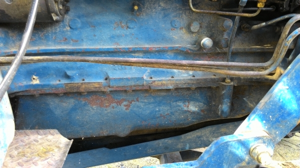 ขายรถไถ ฟอร์ด 8210 คาราโร่ พร้อมทะเบียน 0876743909