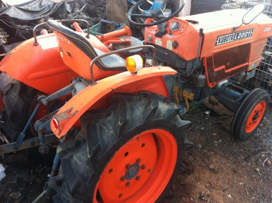 ขายรถไถkubota L2201เก่านอกพรอ้มหางโรตารี่คับ