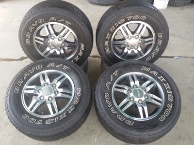 ขายล้อแม็กISUZU HI Lender16 ยาง245/70/16   4 ล้อ