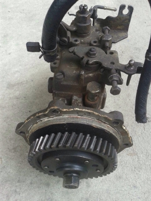 ขายปั๊มโซล่า isuzu 4JA1 มังกร