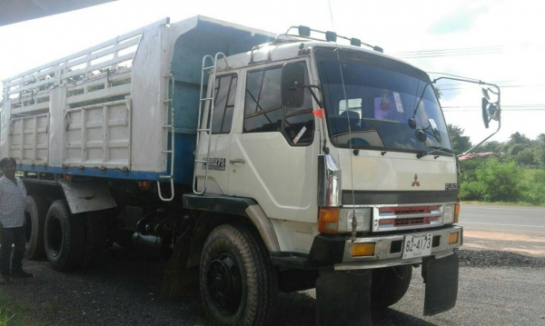 สิบล้อ มิตซู FUSO FN527-TD 220โบ 2เพา สภาพดีสวยพร้อมใช้งาน ทะเบียนพร้อมโอน
