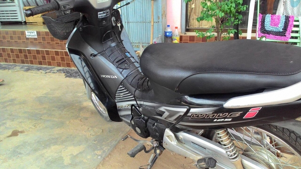 ขายรถจักรยานยนต์ อดีต รถ ธกส.ยี่ห้อ  ฮอนด้า เวฟ 125i
