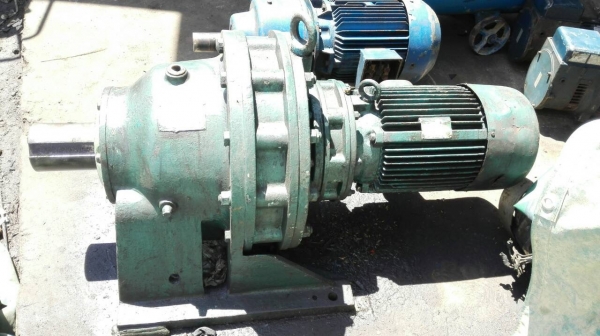 Sale>>มอเตอร์เกียร์ Sumitomo Cyclo Drive 15 HP. ไฟ 380 V. อัตราทด 1:289 ทดหนัก!! โทร 089-2499-123 นครปฐม