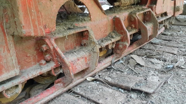 ขายรถเกี่ยวข้าวไทยเส็งยนต์ มดตะนอย ช่วงล่าง10 โซ่ดี ลูเลอร์9ล้อ เครื่องดี ho7cเทอร์โบว์ อุ้มปรับระดับ พร้อมใช้งานช่วงล่างเต็มตู้ดี ปั๊มไดกิ้น22