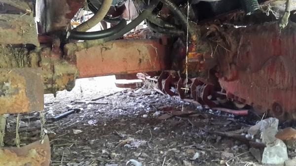 ขายรถเกี่ยวข้าวไทยเส็งยนต์ มดตะนอย ช่วงล่าง10 โซ่ดี ลูเลอร์9ล้อ เครื่องดี ho7cเทอร์โบว์ อุ้มปรับระดับ พร้อมใช้งานช่วงล่างเต็มตู้ดี ปั๊มไดกิ้น22