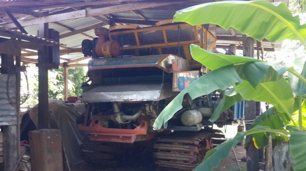 ขายรถเกี่ยวข้าวไทยเส็งยนต์ มดตะนอย ช่วงล่าง10 โซ่ดี ลูเลอร์9ล้อ เครื่องดี ho7cเทอร์โบว์ อุ้มปรับระดับ พร้อมใช้งานช่วงล่างเต็มตู้ดี ปั๊มไดกิ้น22