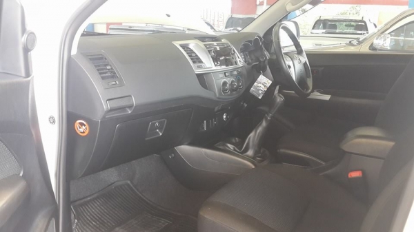 ขายกระวีโก้แชมป์ ปี57 2.5วิ่งน้อย4หมื่น กม. สภาพเดิมสวย หน้าเดิม เครื่องดี สภาพสวยพร้อมใช้งาน ภายในครบ ขายกระวีโก้แชมป์ ปี57 2.5วิ่งน้อย4หมื่น กม. สภาพเดิมสวย หน้าเดิม เครื่องดี สภาพสวยพร้อมใช้งาน ภายในครบ