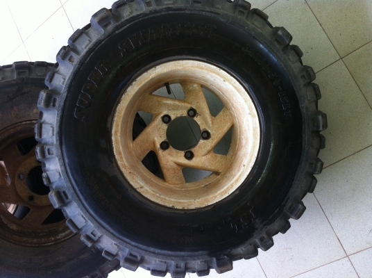 ขายล้อแม๊กขอบ 15 กว้าง8 5รู139 ET-34 ใส่คาริเบียน