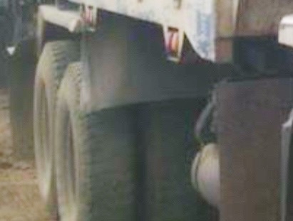 ISUZU ROCKY FXZ 240 HP 6SD1 สิบล้อดั๊มพ์ 2 เพลา ร็อกกี้หัวขาว กระบะดั๊มพ์เหล็ก 12 ตันของสามมิตรลอนนอน สภาพดีสวยพร้อมบรรทุกพร้อมใช้งานได้เลยครับ เครื่องยนต์แรงดีไม่มีเยิ้ม ภายในเก๋งคอนโซลสวยครบพร้อม พวงมาลัยเพาเวอร์ เกียร์ฟูลเลอร์เดิมๆใช้งานง่ายไม่มีหลุด ร