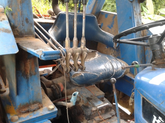 ขายรถคีบอ้อย คีบหน้าของเกษตรกลการ รถ6600 คานหน้าใหญ่