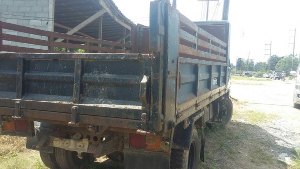 ต้องการขายรถหกล้อ115แรง