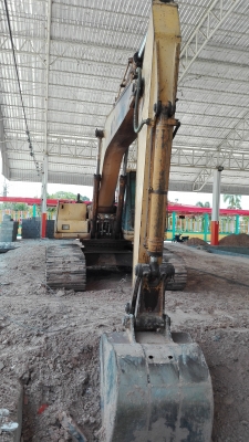 ขายแบคโฮ KOMATSU PC200 - 6 ไฟฟ้าเต็มใชัได้ดีทุกระบบ ดูรถราคาคุยกันได้ ขายแบคโฮ KOMATSU PC200 - 6 ไฟฟ้าเต็มใชัได้ดีทุกระบบ ดูรถราคาคุยกันได้