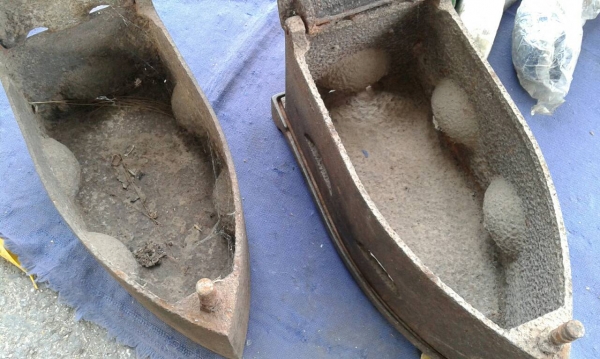 เตารีดเหล็กหล่อ