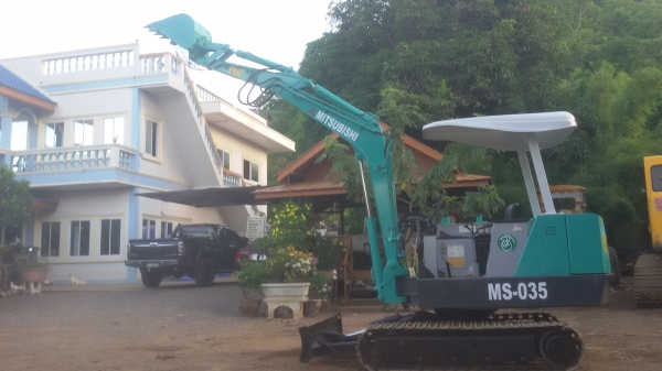 ขายรถขุดแบคโฮMITSUBISHI MS-035ขนาดPC35พร้อมลายหัวเจาะกระแทกเก่านอกแท้ญี่ปุ่นมีเอกสารแจ้งจำหน่ายโอนลอยพร้อมจด-ไม่เคยใช้งานในไทยครับ