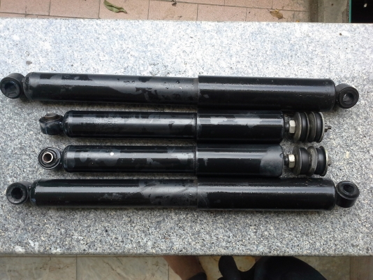 โช๊คน้ำมันเดิมๆของติดรถdmax 4WD