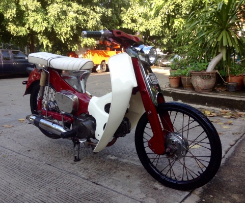 ด่วนเลยถูกที่สุดในเมืองมนุษย์ Honda C100
