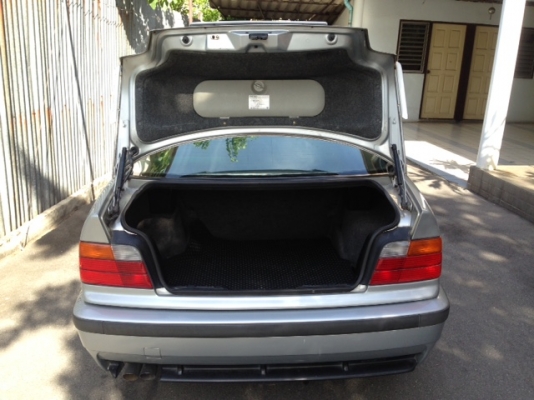 ขาย bmw 328i e36 4ประตู ไม่เคยชน รถไม่ค่อยได้ขับวิ่งน้อย