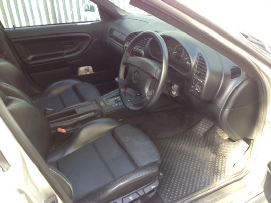 ขาย bmw 328i e36 4ประตู ไม่เคยชน รถไม่ค่อยได้ขับวิ่งน้อย