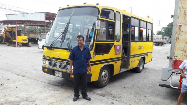 รถบัส ยี่ห้อ MITSUBISHI CANTER 24 ที่นั่ง เครื่อง 4D3  110Hp