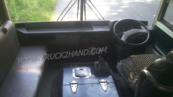 รถบัส ยี่ห้อ MITSUBISHI CANTER 24 ที่นั่ง เครื่อง 4D3  110Hp