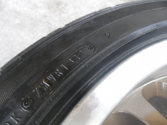 ล้อแม็ก 17นิ้ว 4รู100 พร้อมยาง สวยๆ 4 ล้อ ลดราคาเหลือ 4900 บาท