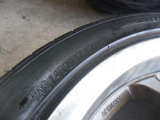 ล้อแม็ก 17นิ้ว 4รู100 พร้อมยาง สวยๆ 4 ล้อ ลดราคาเหลือ 4900 บาท