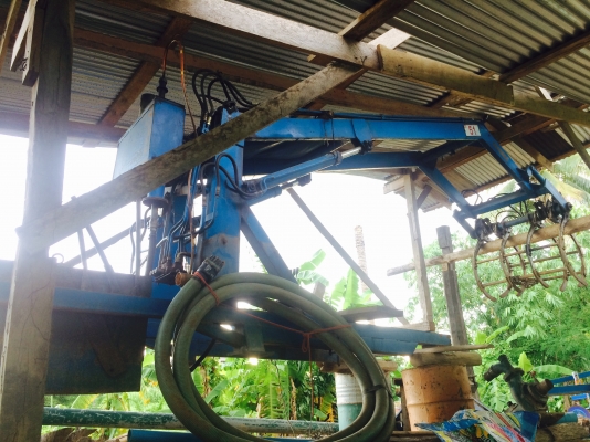 ขายเครื่องคีบอ้อยติดรถแทรกเตอร์ฟอร์ด สภาพดีมากพร้อมใช้งาน