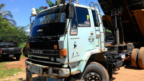 Isuzu240 นางฟ้าปี38 ติดต่อ080-1405528